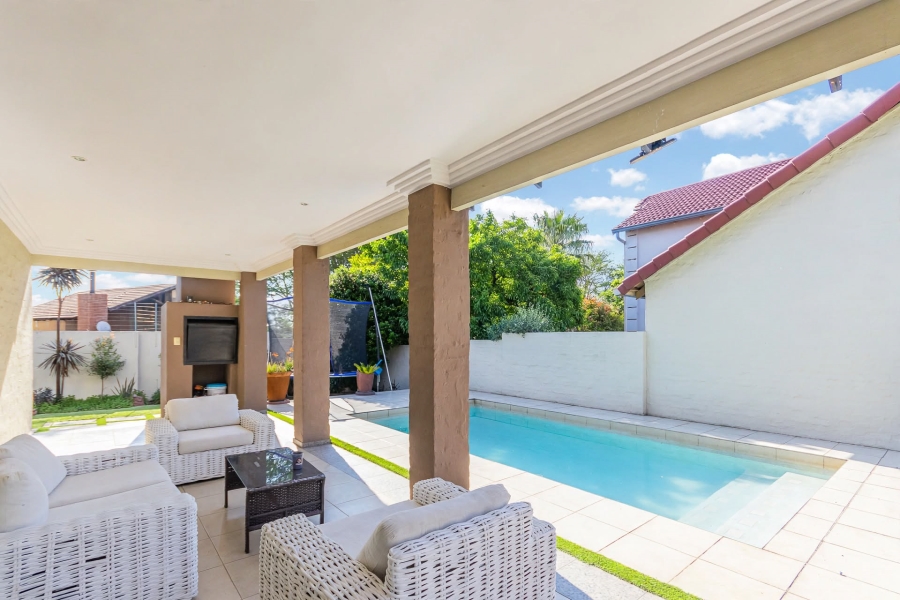 To Let 3 Bedroom Property for Rent in Beverley Gauteng