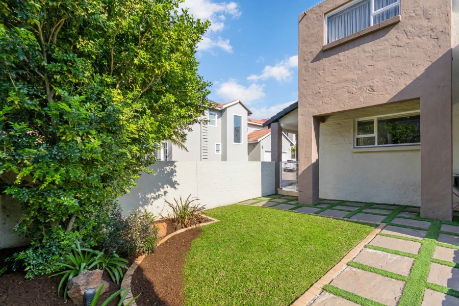 To Let 3 Bedroom Property for Rent in Beverley Gauteng
