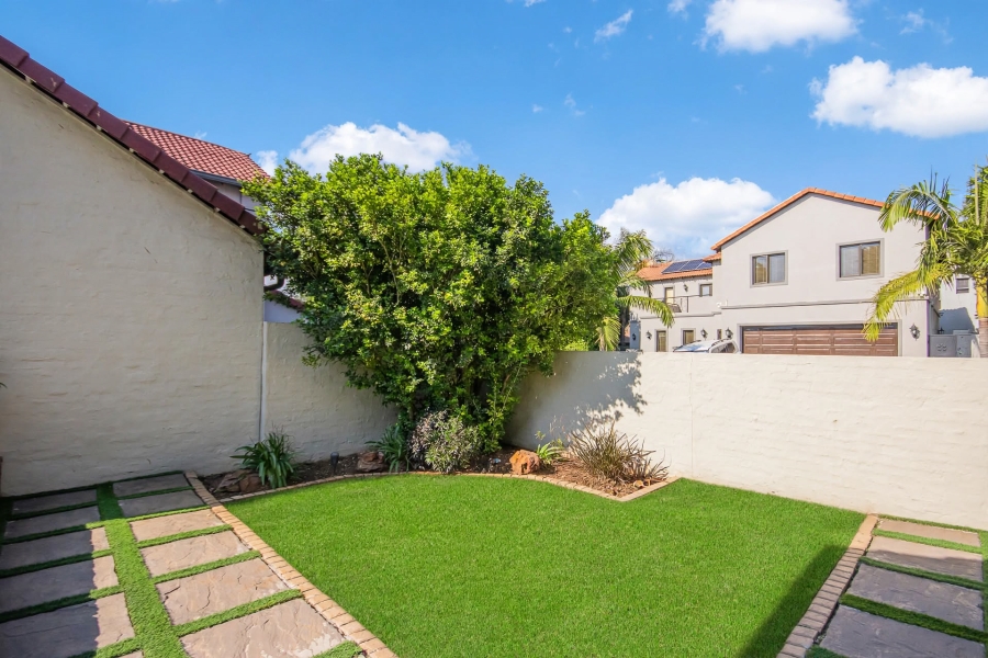 To Let 3 Bedroom Property for Rent in Beverley Gauteng