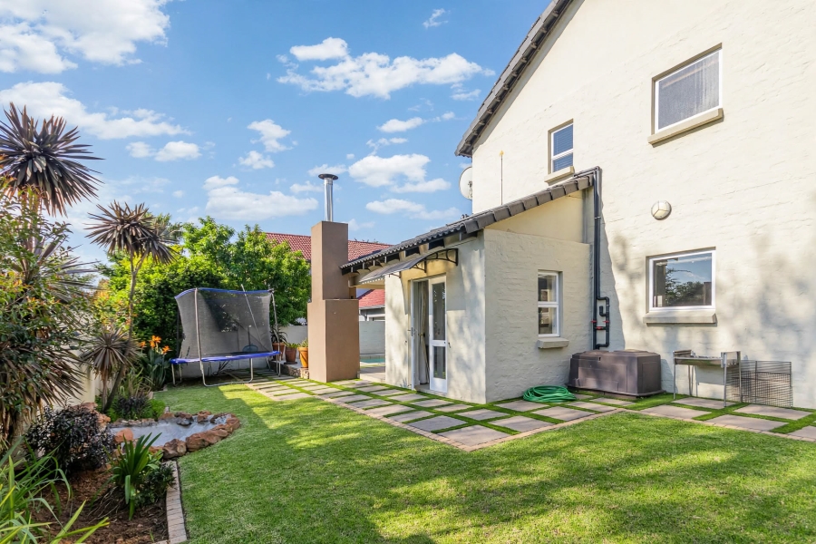 To Let 3 Bedroom Property for Rent in Beverley Gauteng