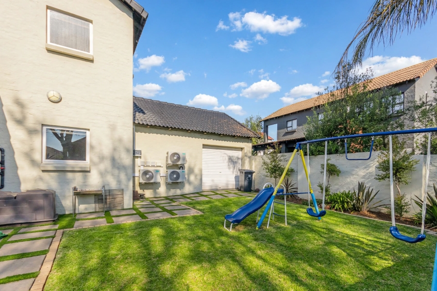 To Let 3 Bedroom Property for Rent in Beverley Gauteng