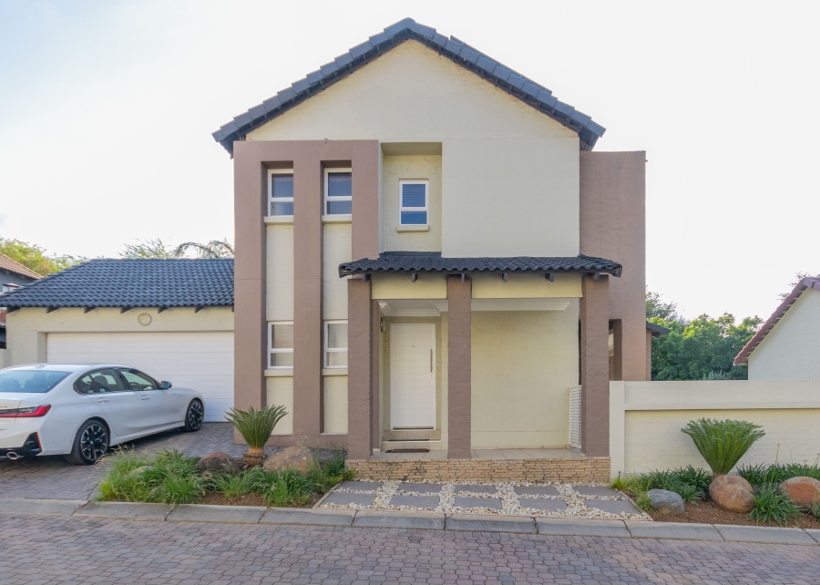 To Let 3 Bedroom Property for Rent in Beverley Gauteng