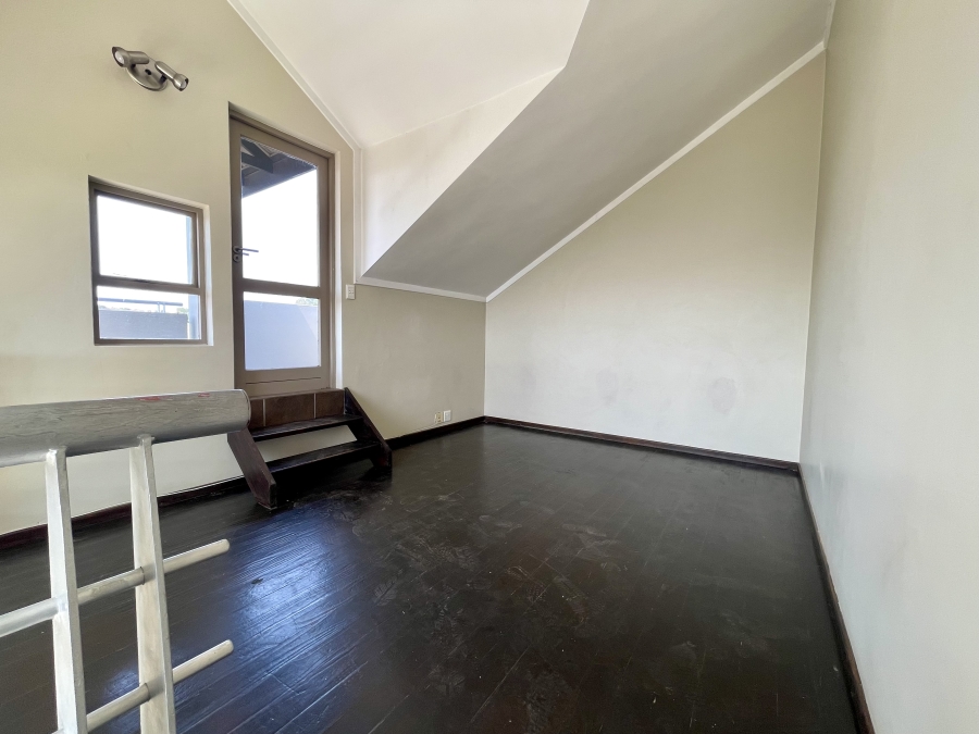 To Let 2 Bedroom Property for Rent in Paulshof Gauteng