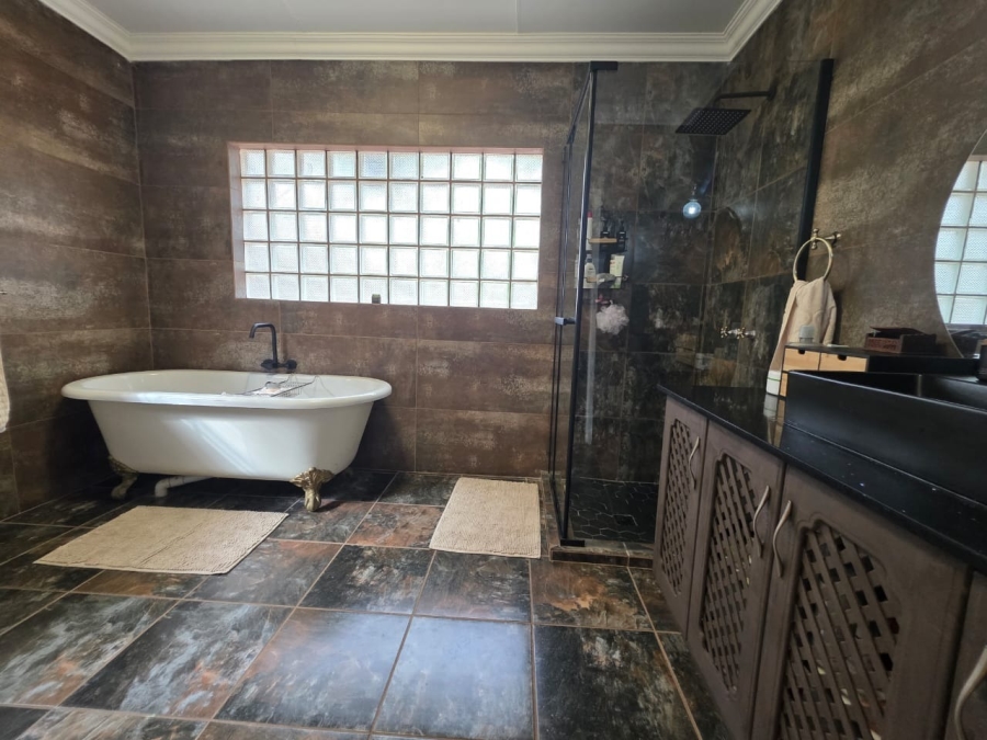 3 Bedroom Property for Sale in Three Rivers East Gauteng