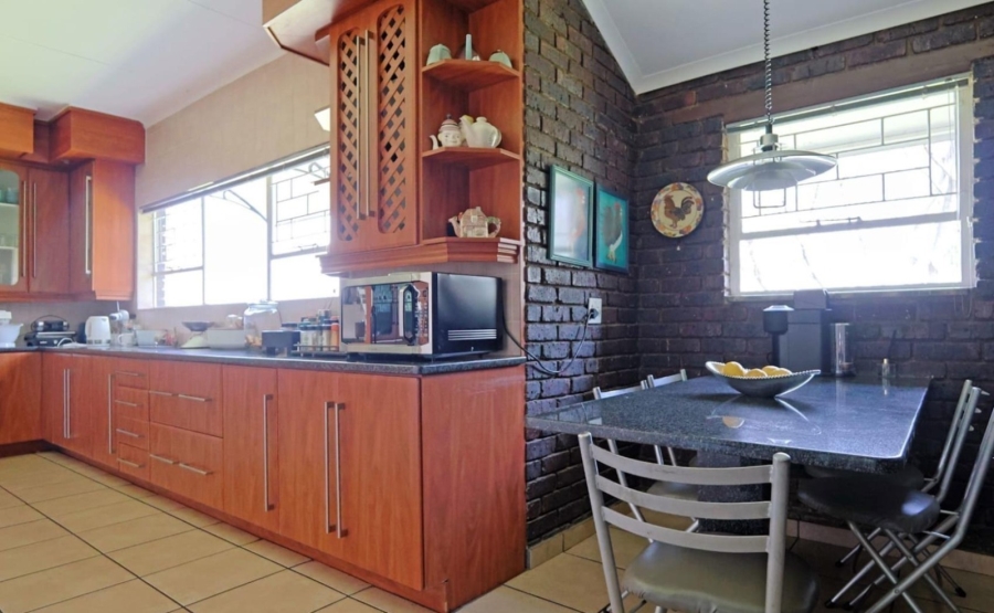 5 Bedroom Property for Sale in Three Rivers East Gauteng