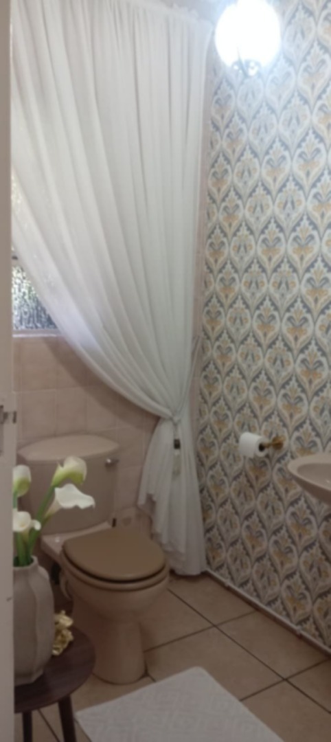 5 Bedroom Property for Sale in Three Rivers East Gauteng