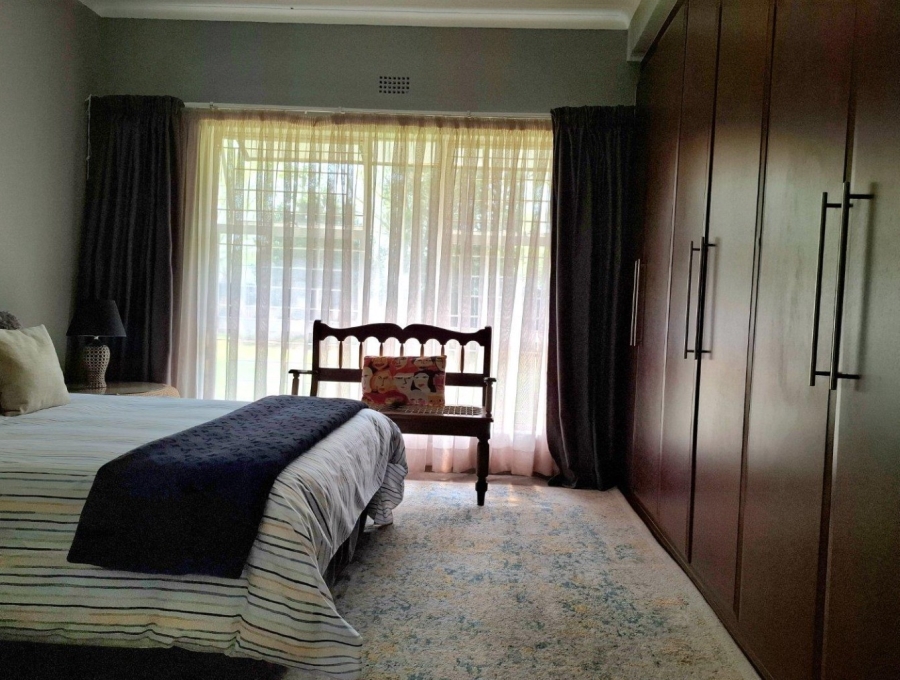 5 Bedroom Property for Sale in Three Rivers East Gauteng
