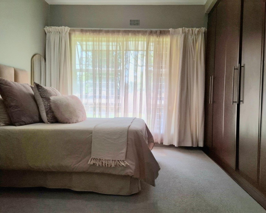 5 Bedroom Property for Sale in Three Rivers East Gauteng