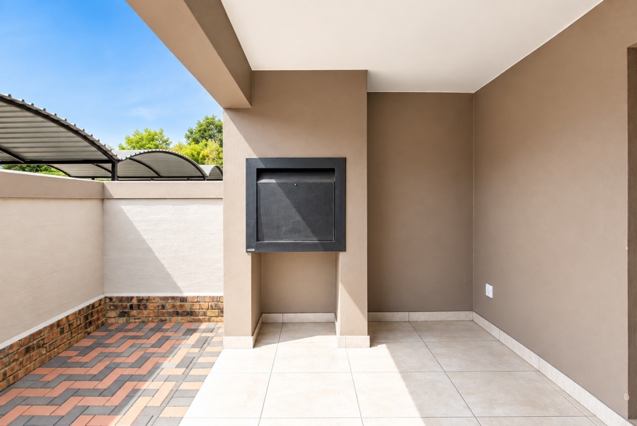 2 Bedroom Property for Sale in Montana Gauteng