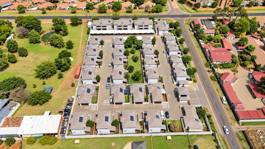 2 Bedroom Property for Sale in Montana Gauteng