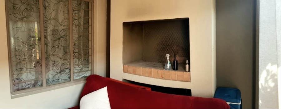 2 Bedroom Property for Sale in Moregloed Gauteng