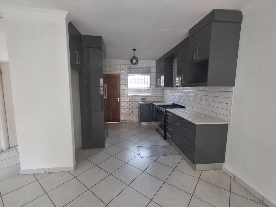 To Let 2 Bedroom Property for Rent in Lambton Gauteng