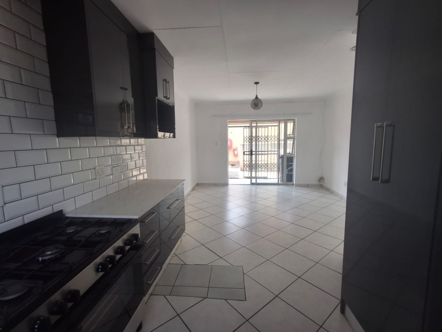 To Let 2 Bedroom Property for Rent in Lambton Gauteng