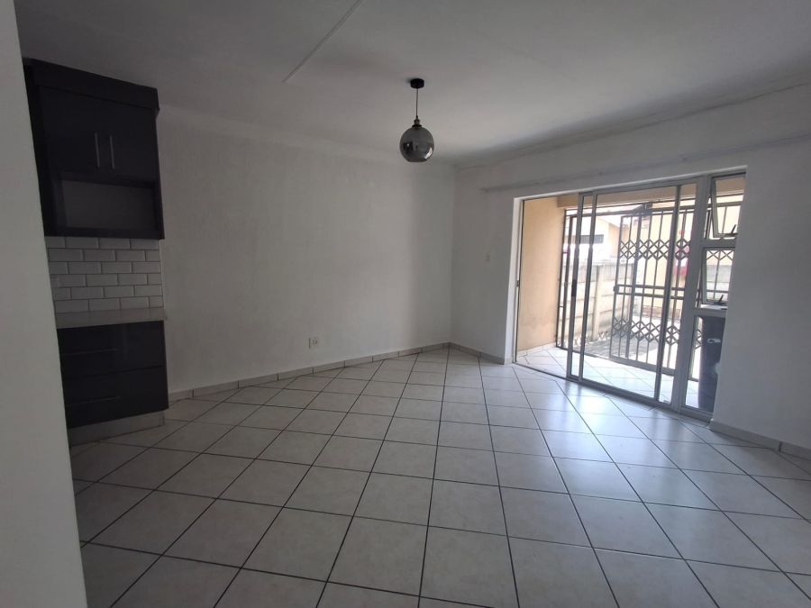 To Let 2 Bedroom Property for Rent in Lambton Gauteng