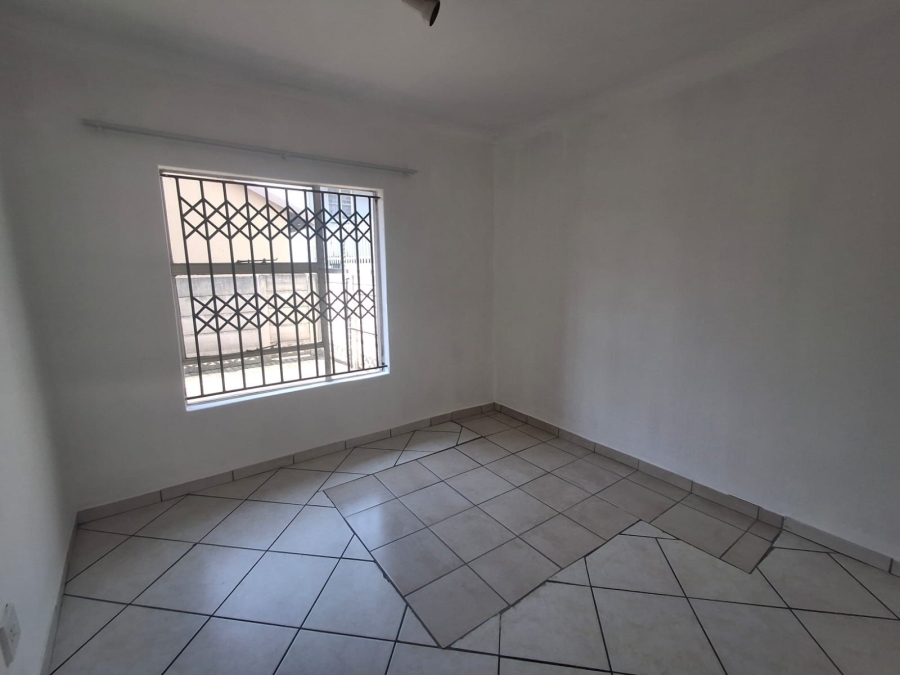 To Let 2 Bedroom Property for Rent in Lambton Gauteng