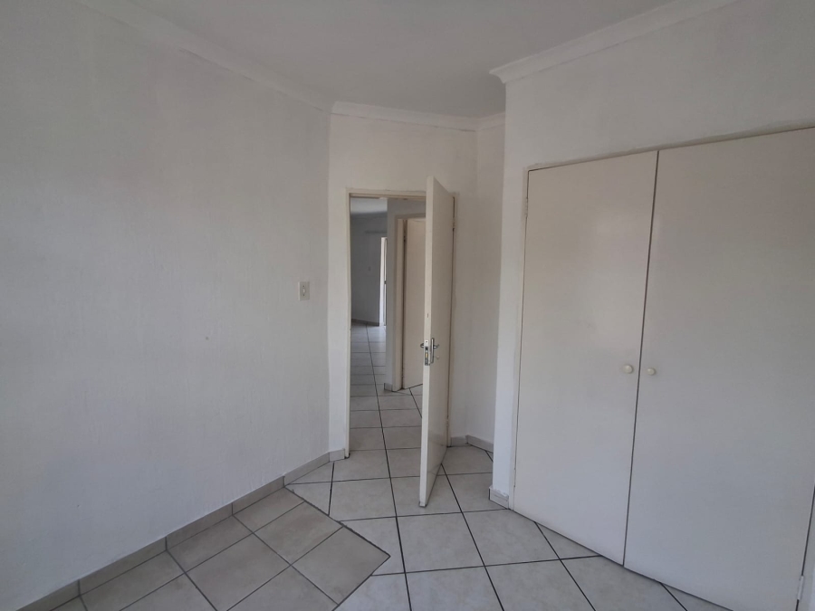 To Let 2 Bedroom Property for Rent in Lambton Gauteng