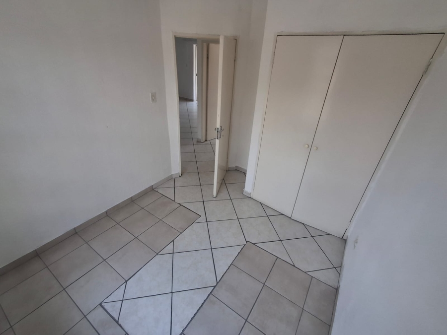 To Let 2 Bedroom Property for Rent in Lambton Gauteng