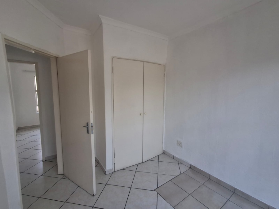 To Let 2 Bedroom Property for Rent in Lambton Gauteng
