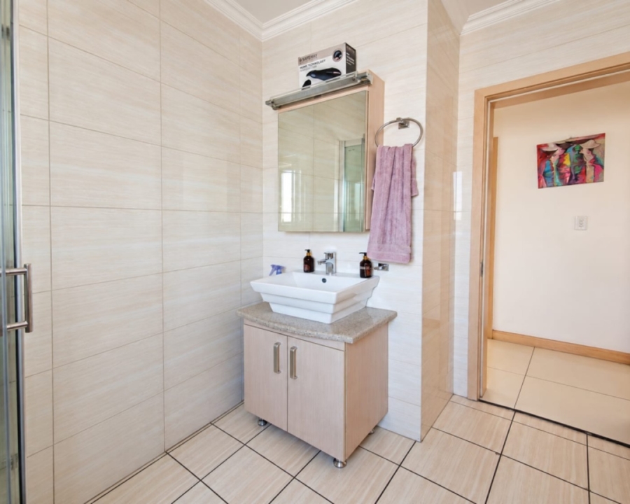 2 Bedroom Property for Sale in Noordwyk Gauteng