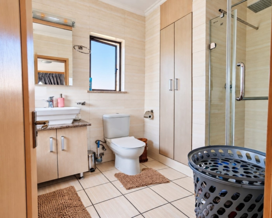 2 Bedroom Property for Sale in Noordwyk Gauteng