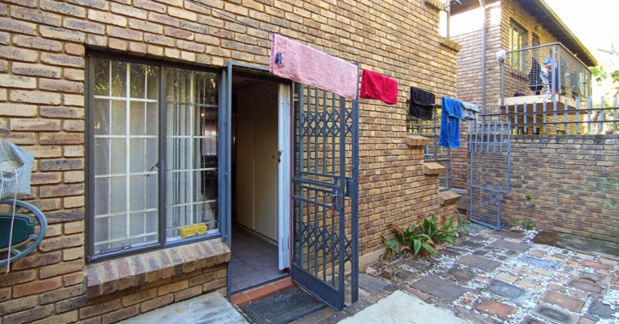 2 Bedroom Property for Sale in Gezina Gauteng