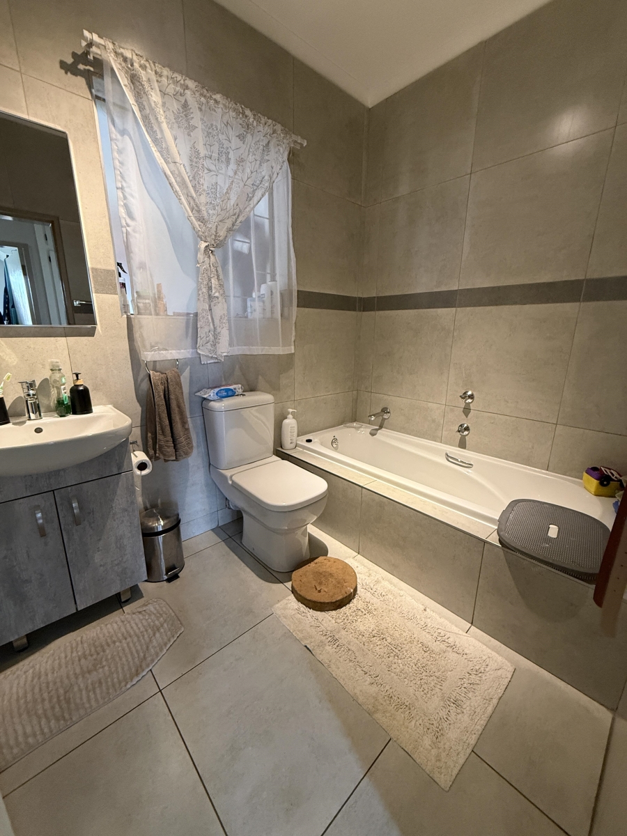 To Let 3 Bedroom Property for Rent in Garsfontein Gauteng