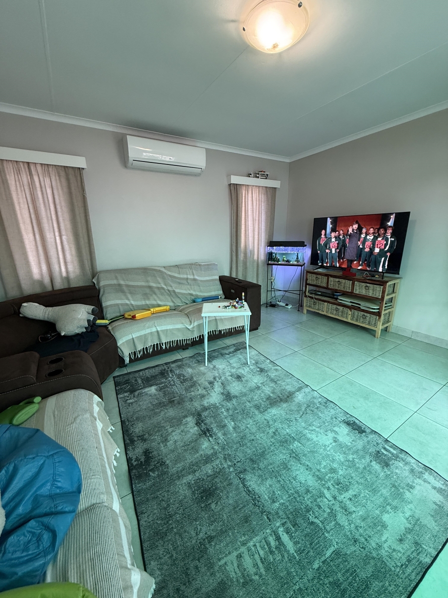 To Let 3 Bedroom Property for Rent in Garsfontein Gauteng