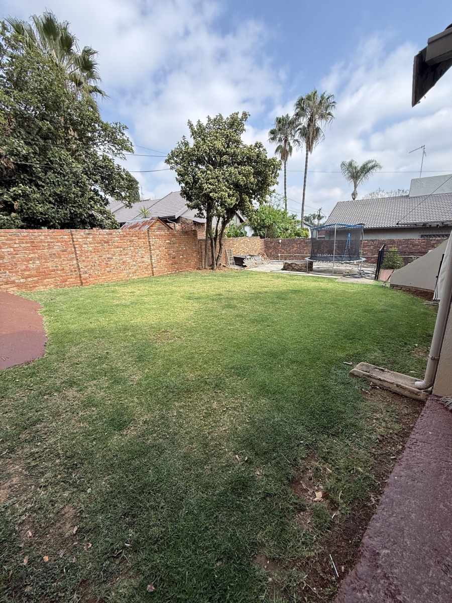 To Let 3 Bedroom Property for Rent in Garsfontein Gauteng