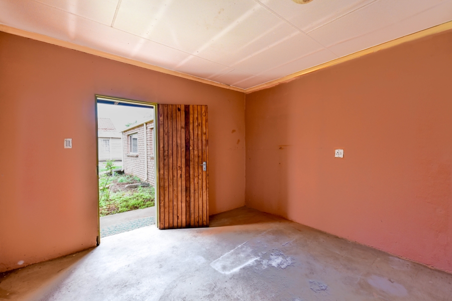 2 Bedroom Property for Sale in Jan Niemand Park Gauteng