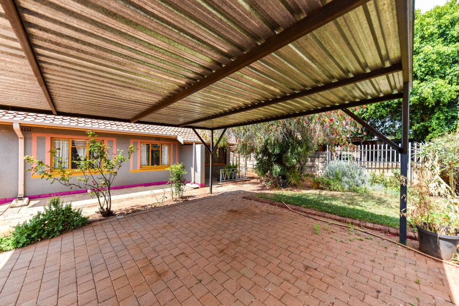 2 Bedroom Property for Sale in Jan Niemand Park Gauteng