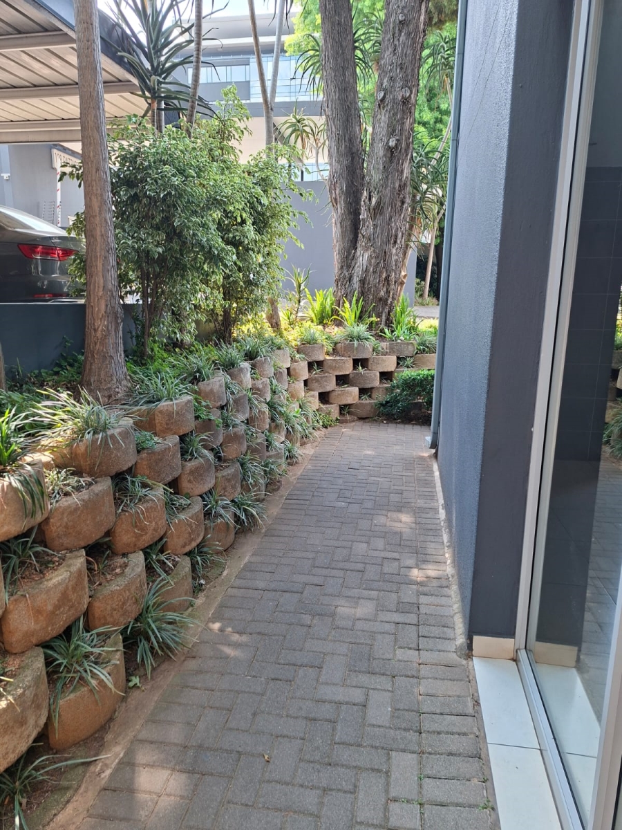 To Let 2 Bedroom Property for Rent in Atholl Gauteng
