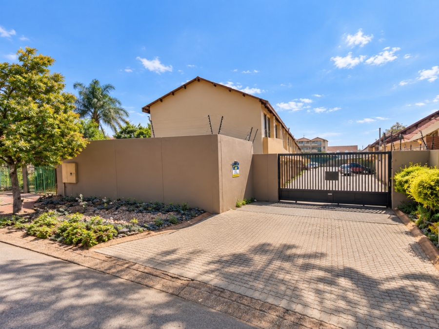 2 Bedroom Property for Sale in Gezina Gauteng