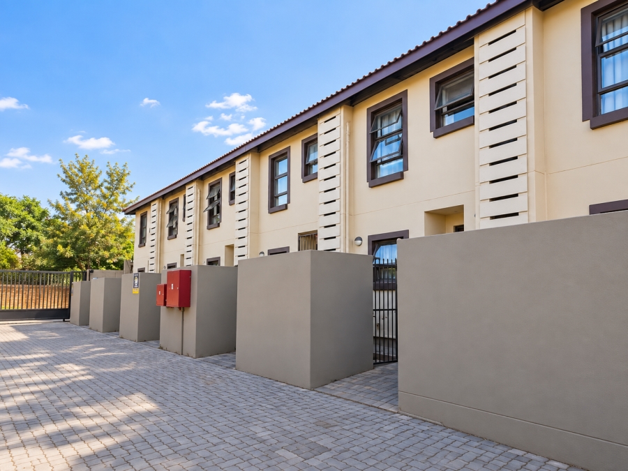 2 Bedroom Property for Sale in Gezina Gauteng