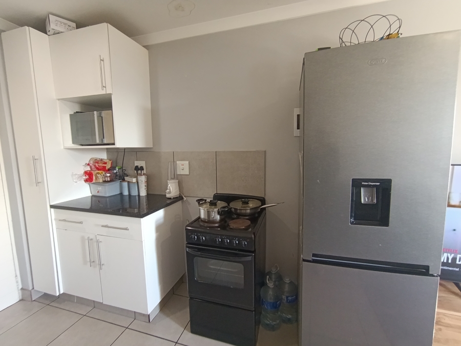 To Let 2 Bedroom Property for Rent in Fourways Gauteng