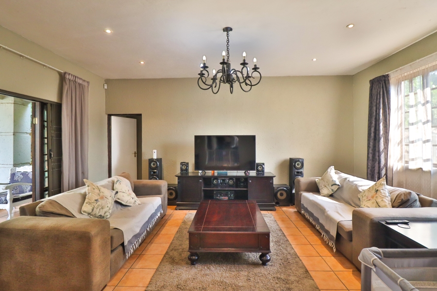 4 Bedroom Property for Sale in Eldoraigne Gauteng