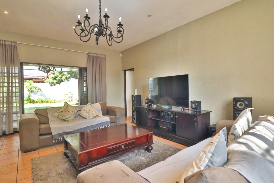 4 Bedroom Property for Sale in Eldoraigne Gauteng
