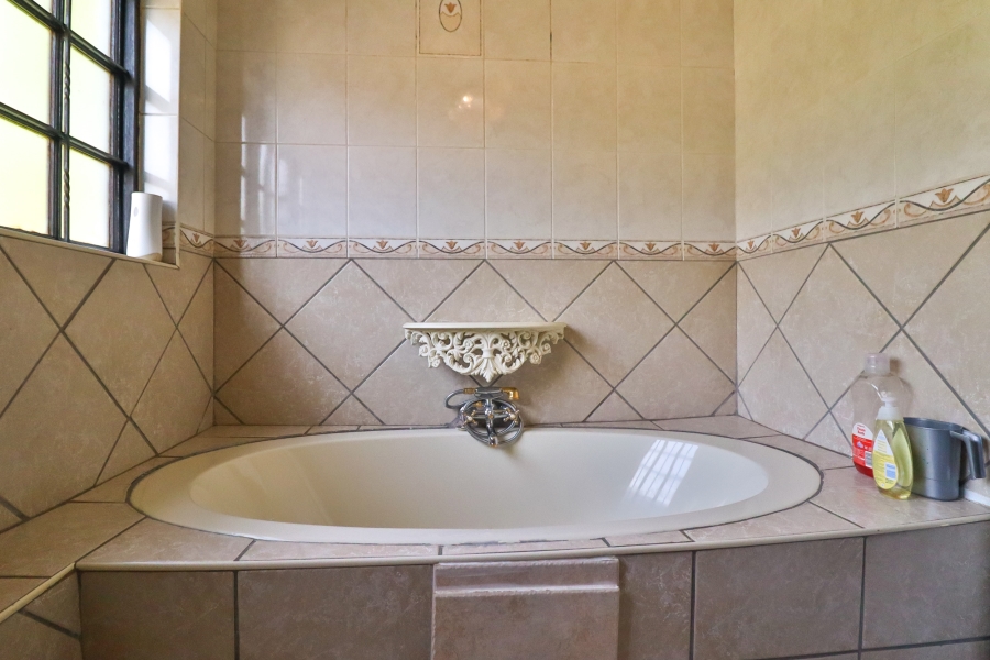 4 Bedroom Property for Sale in Eldoraigne Gauteng