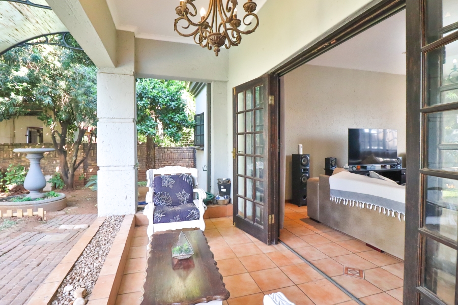 4 Bedroom Property for Sale in Eldoraigne Gauteng