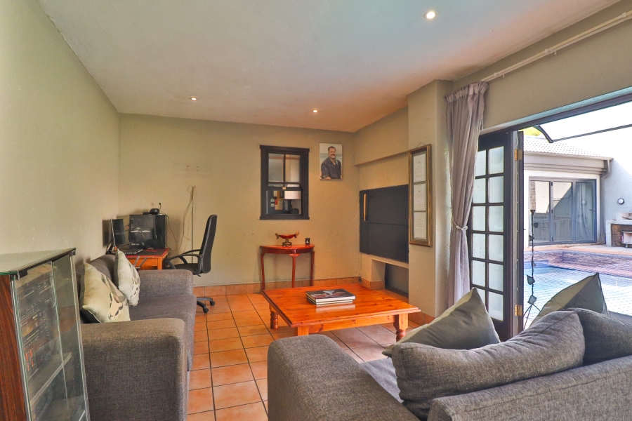4 Bedroom Property for Sale in Eldoraigne Gauteng