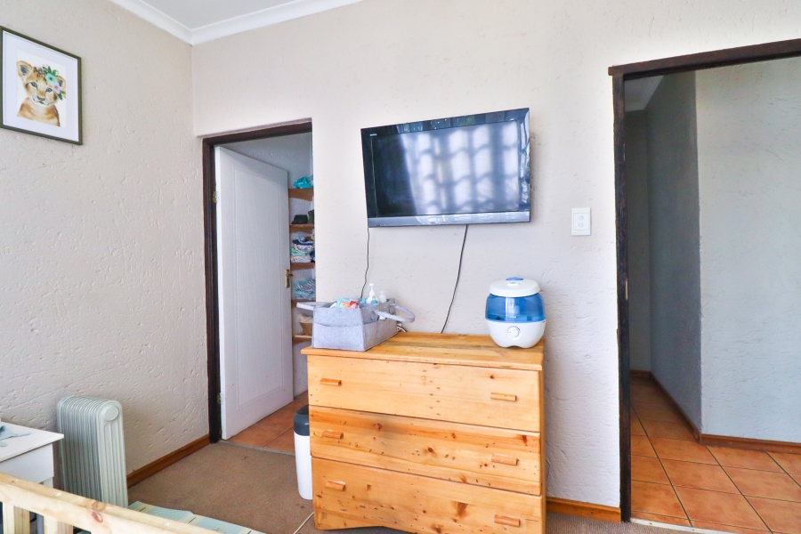 4 Bedroom Property for Sale in Eldoraigne Gauteng