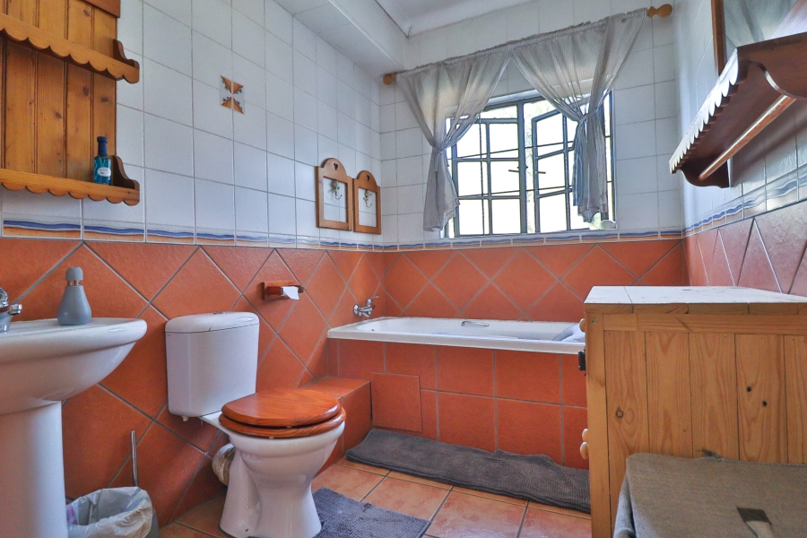 4 Bedroom Property for Sale in Eldoraigne Gauteng
