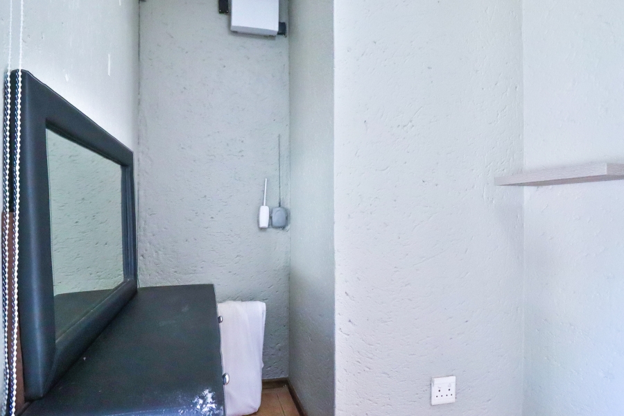 4 Bedroom Property for Sale in Eldoraigne Gauteng