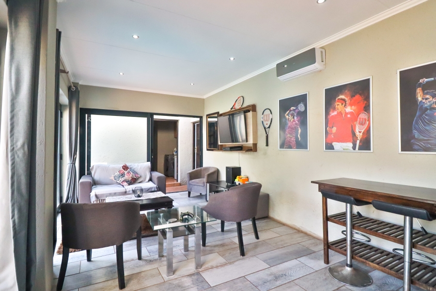 4 Bedroom Property for Sale in Eldoraigne Gauteng