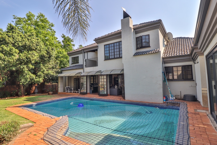 4 Bedroom Property for Sale in Eldoraigne Gauteng