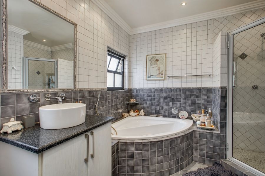 4 Bedroom Property for Sale in Fourways Gauteng