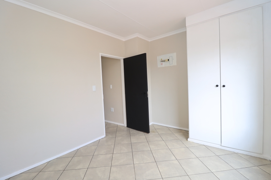 2 Bedroom Property for Sale in Honeypark Gauteng