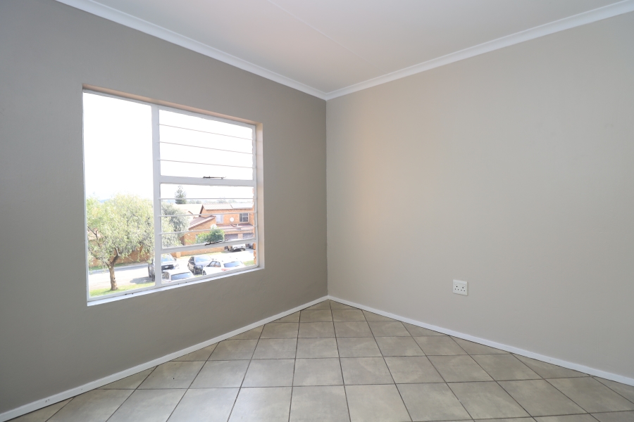 2 Bedroom Property for Sale in Honeypark Gauteng