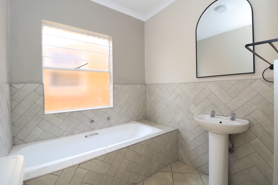 2 Bedroom Property for Sale in Honeypark Gauteng