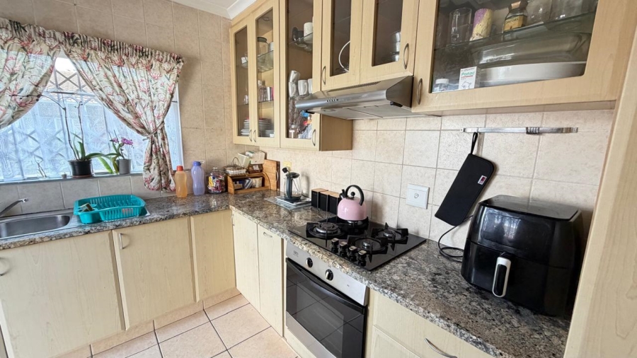 3 Bedroom Property for Sale in Brackenhurst Gauteng