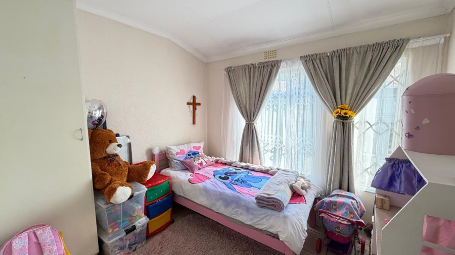 3 Bedroom Property for Sale in Brackenhurst Gauteng